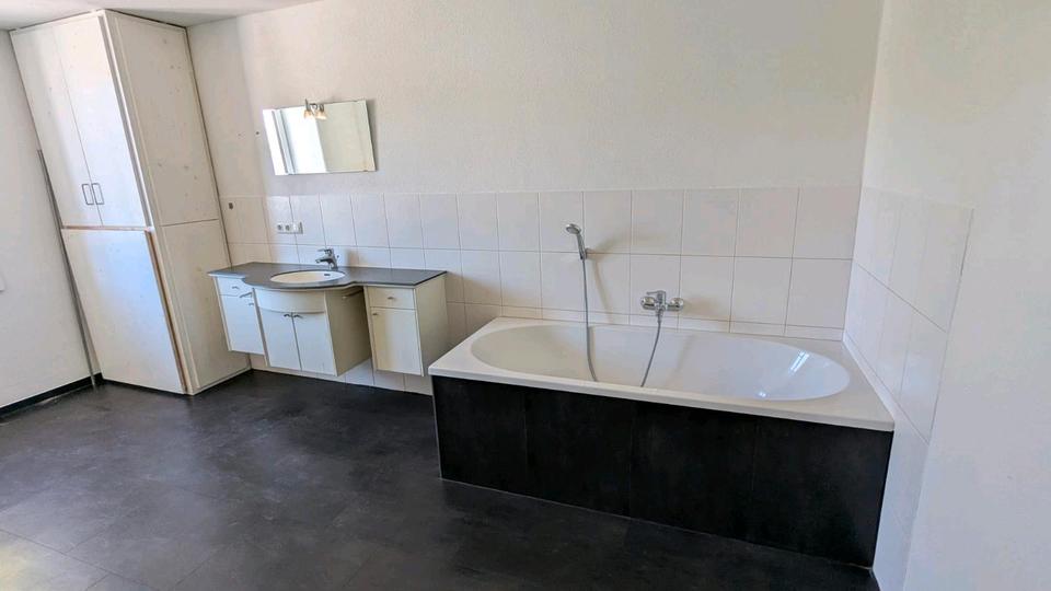 Etagenwohnung Edling - 3 Zimmer, 100 m&sup2;, 1.150&euro; | Angebot:26688598