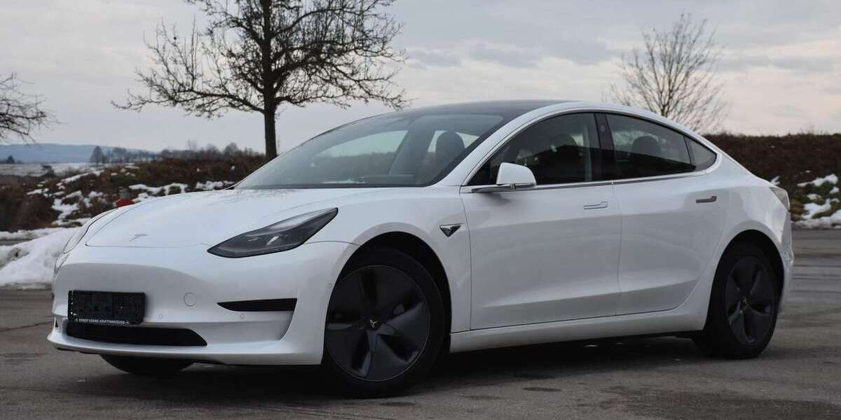 Tesla Model 3 66.741 km 21.655 &euro; Tuntenhausen / Ostermünchen 83104