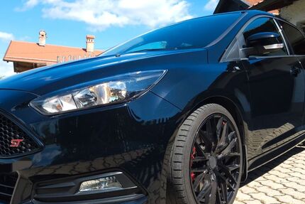 Ford Focus 99.985 km 15.900 &euro; Aying 85653