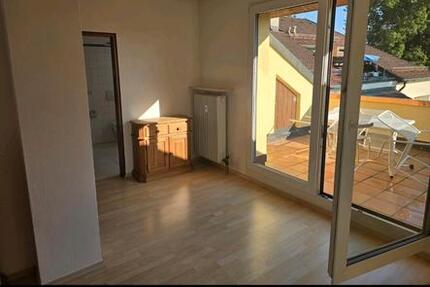 Wohnung Rosenheim Egarten - 3 Zimmer, 16 m&sup2;, 595&euro; | Angebot:26697478