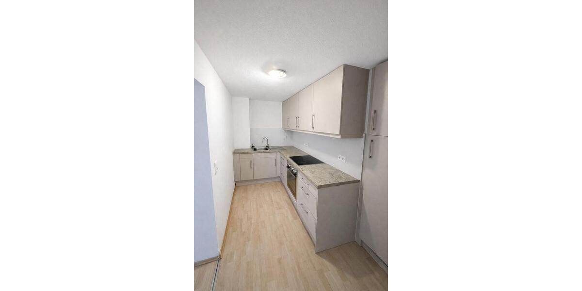 Dachgeschoßwohnung Rosenheim Innenstadt - 4 Zimmer, 110 m&sup2;, 1.525&euro; | Angebot:25402145