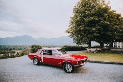 Ford Mustang 3.870 km 37.400 &euro; Neubeuern 83115