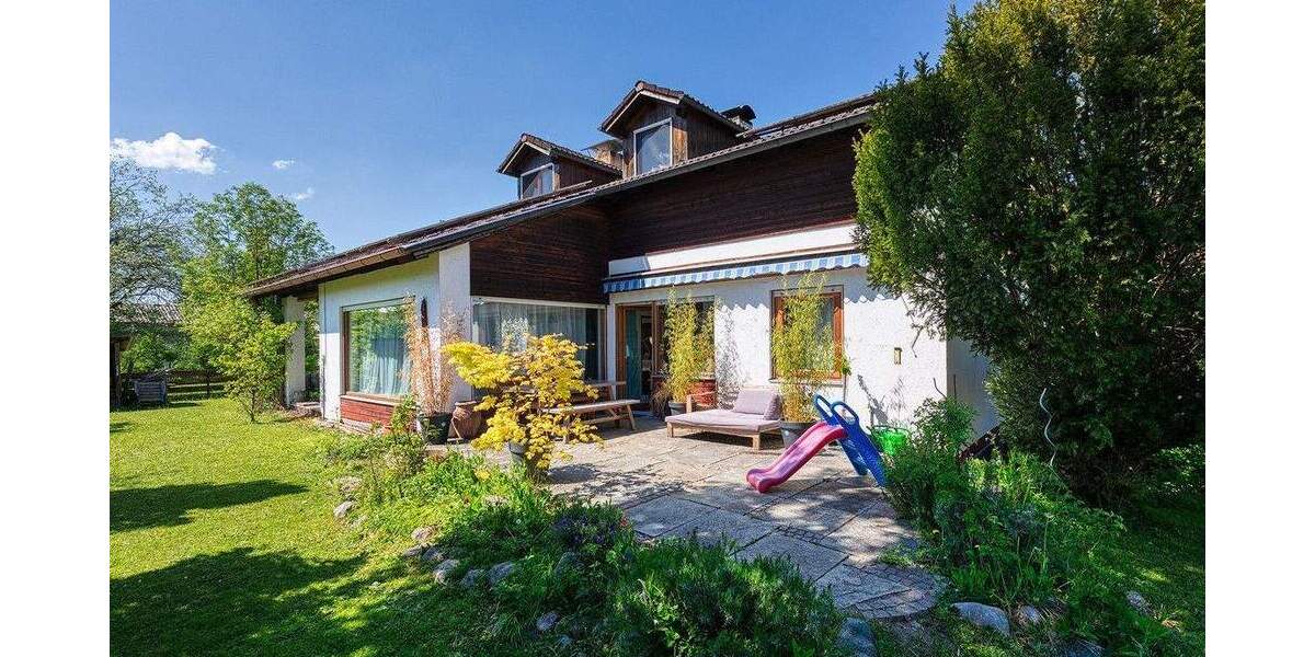 Einfamilienhaus Raubling Pfraundorf - 7 Zimmer, 241 m&sup2;, 1.090.000&euro; | Angebot:25689913