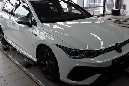 VW Golf 92.302 km 33.930 &euro; Bruckmühl 83052