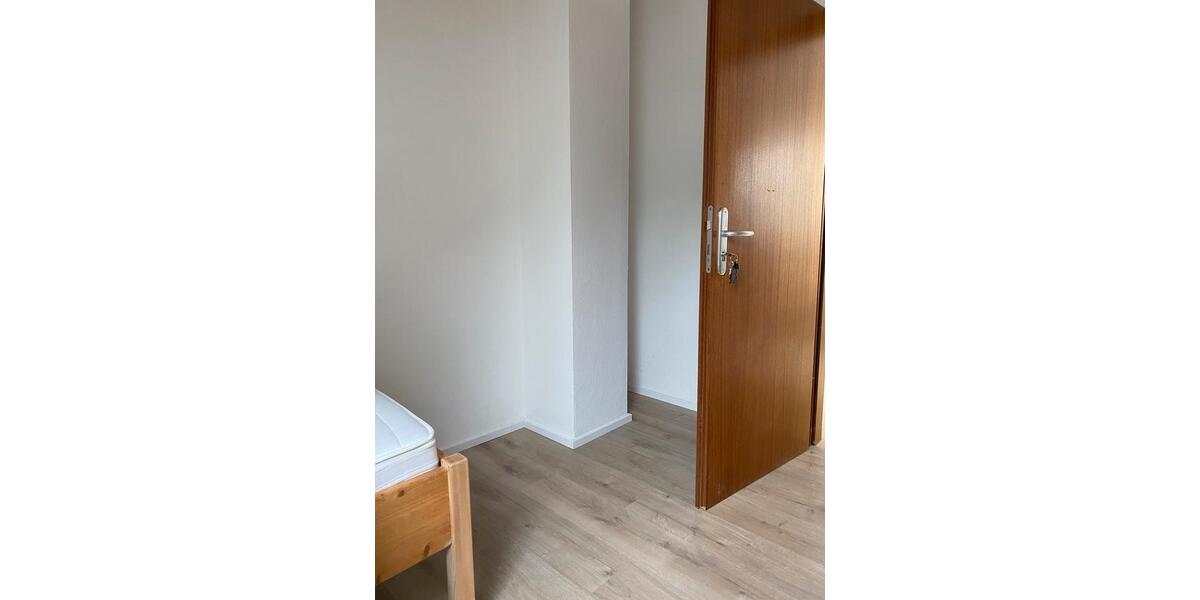 Dachgeschoßwohnung Rosenheim Egarten - 3 Zimmer, 16 m&sup2;, 595&euro; | Angebot:26697478