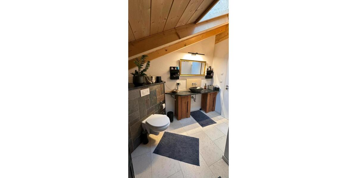 Dachgeschoßwohnung Stephanskirchen - 1.5 Zimmer, 110 m&sup2;, 1.200&euro; | Angebot:25841136