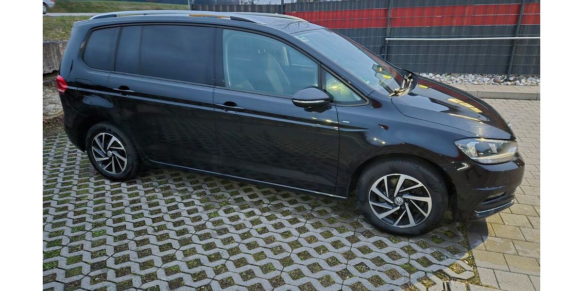 VW Touran 238.000 km 11.900 &euro; Übersee 83236