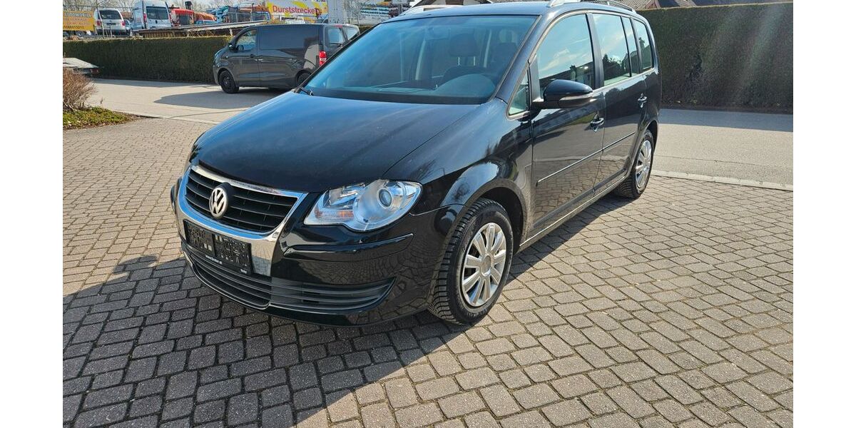 VW Touran 143.000 km 2.800 &euro; Rosenheim 83026