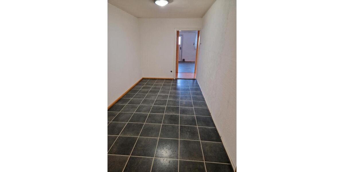 Dachgeschoßwohnung Obing - 4 Zimmer, 95 m&sup2;, 950&euro; | Angebot:25944316