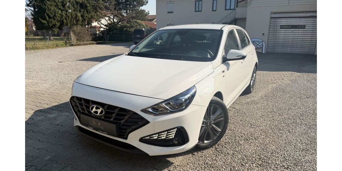 Hyundai i30 20.000 km 17.490 &euro; Bad Aibling 83043