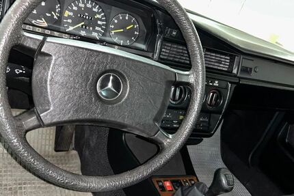Mercedes-Benz 190 74.590 km 7.800 &euro; Rosenheim 83022