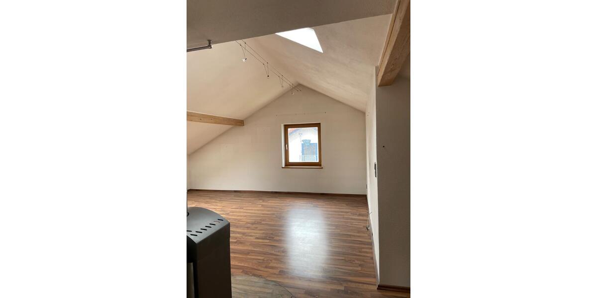 Einfamilienhaus Kirchseeon - 7 Zimmer, 270 m&sup2;, 1.450&euro; | Angebot:25590861