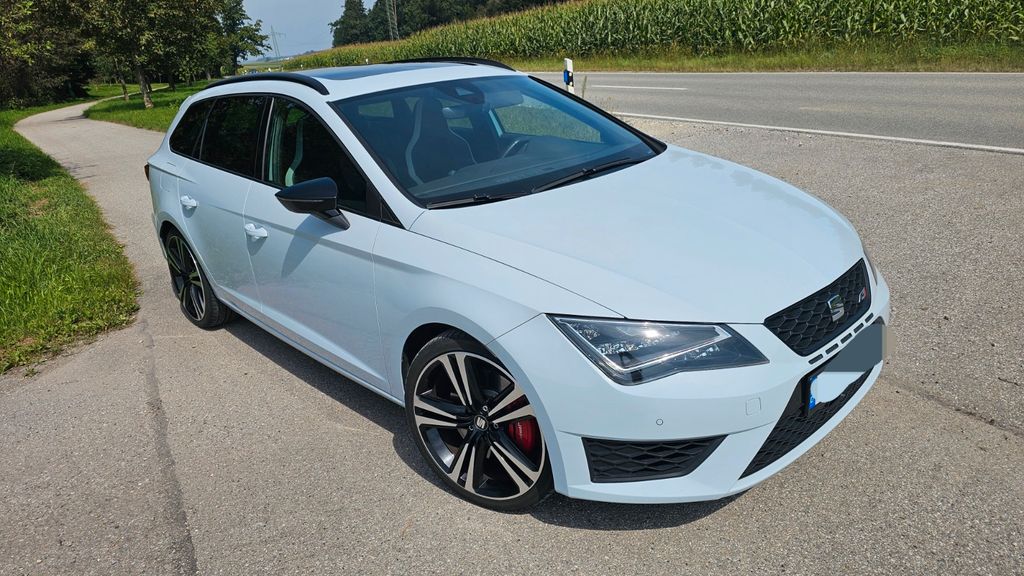 Seat Leon 130.000 km 16.499 &euro; Söchtenau 83139