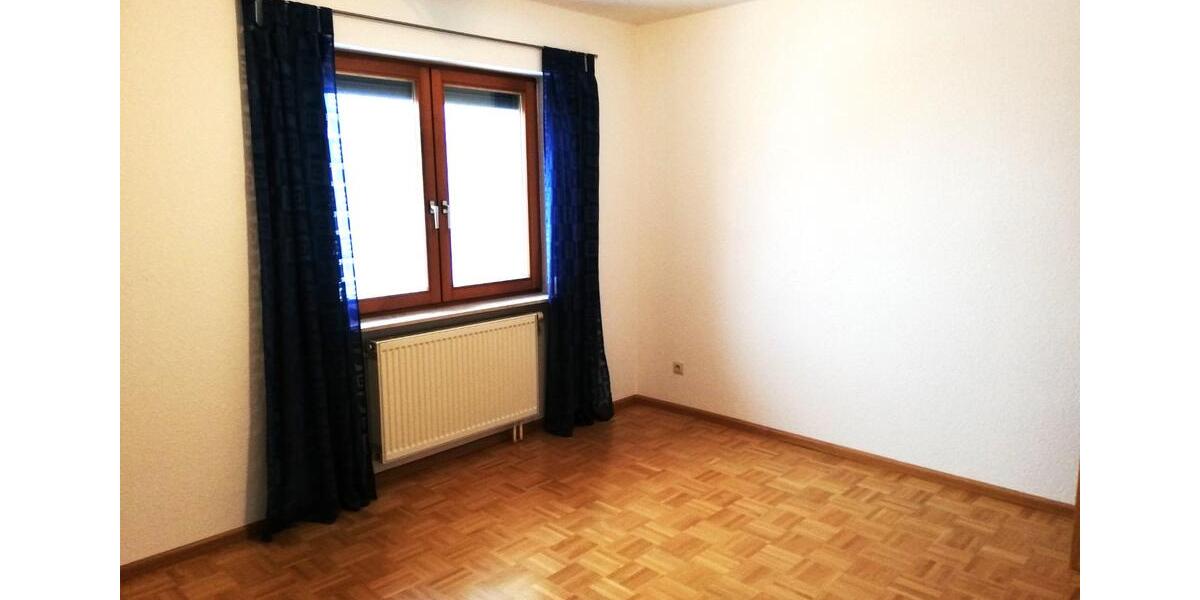 Dachgeschoßwohnung Prien am Chiemsee - 3 Zimmer, 77 m&sup2;, 275.000&euro; | Angebot:25341875