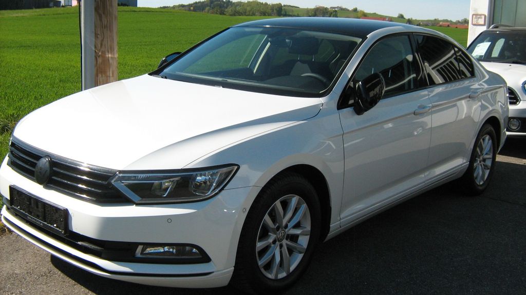 VW Passat 212.670 km 9.900 &euro; Ebersberg 85560