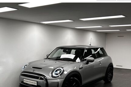 Mini Cooper SE 22.098 km 20.990 &euro; Rosenheim 83026