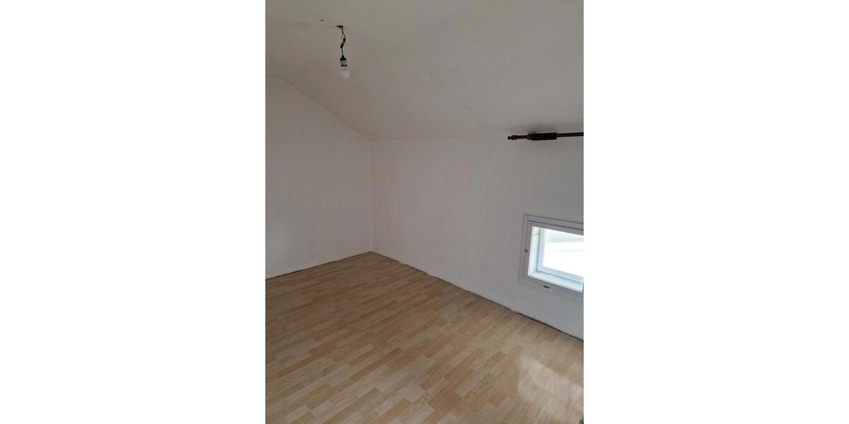 Dachgeschoßwohnung Obing - 4 Zimmer, 95 m&sup2;, 950&euro; | Angebot:25841132