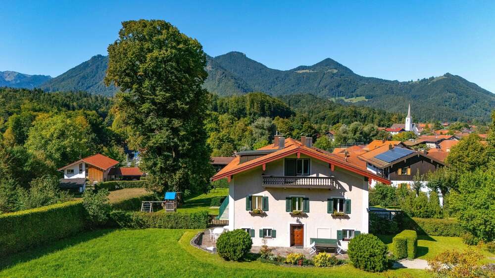 Einfamilienhaus Marquartstein - 7 Zimmer, 185 m&sup2;, 1.095.000&euro; | Angebot:23464835