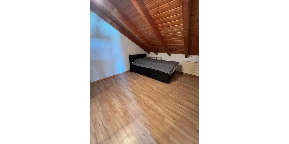 Dachgeschoßwohnung Rosenheim Aising - 2 Zimmer, 70 m&sup2;, 1.200&euro; | Angebot:26602940