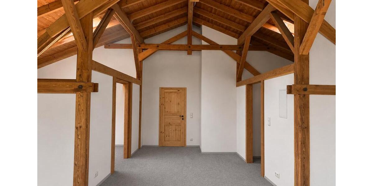 Dachgeschoßwohnung Egmating - 2 Zimmer, 109 m&sup2;, 1.690&euro; | Angebot:26698829