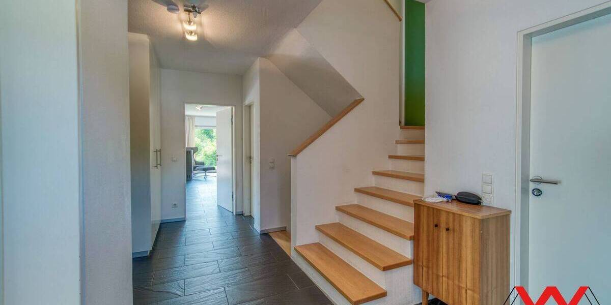 Einfamilienhaus Moosach - 5 Zimmer, 197 m&sup2;, 990.000&euro; | Angebot:25845072