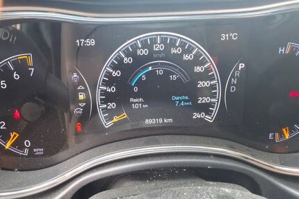 Jeep Grand Cherokee 89.000 km 30.500 &euro; Kolbermoor 83059