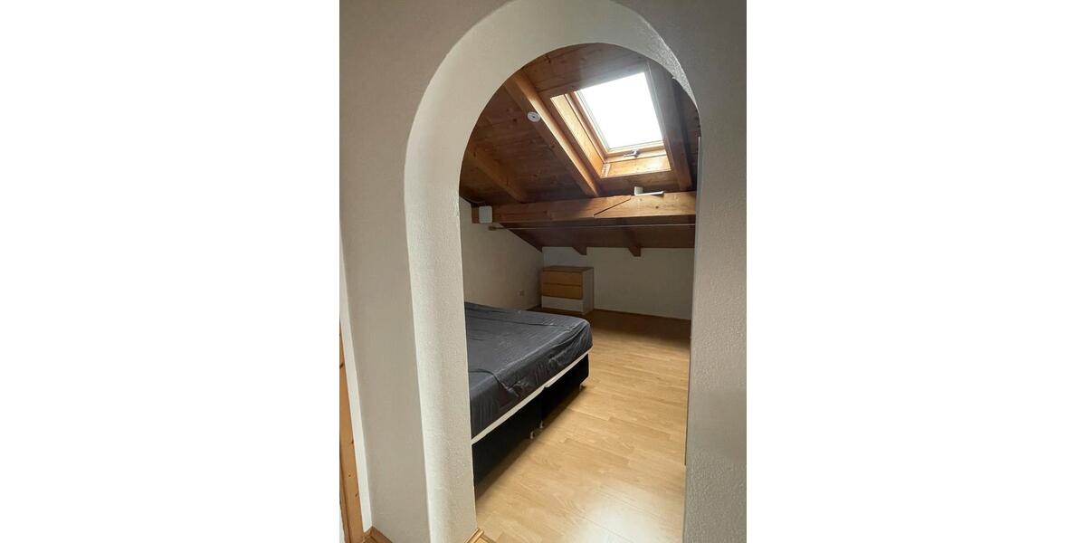 Dachgeschoßwohnung Bad Endorf - 2 Zimmer, 85 m&sup2;, 990&euro; | Angebot:25641072
