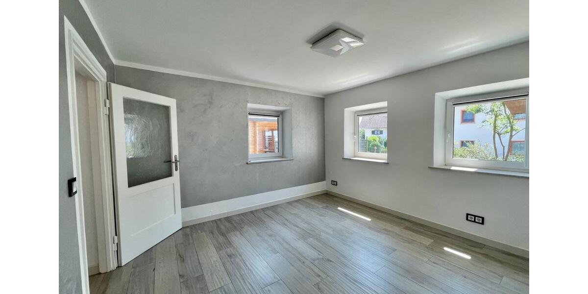 Erdgeschoßwohnung Aßling - 4 Zimmer, 104 m&sup2;, 1.800&euro; | Angebot:25572100