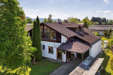 Haus Raubling - 7 Zimmer, 241 m&sup2;, 1.090.000&euro; | Angebot:25053773