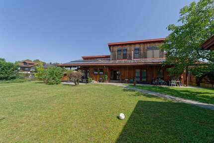 Haus Vogtareuth - 10 Zimmer, 320 m&sup2;, 1.498.000&euro; | Angebot:22954256