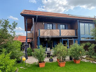 LEBENSRAUM MIT CHARME UND WOHLFÜHLFAKTOR - Doppelhaushälfte Brannenburg | Angebot:25939565