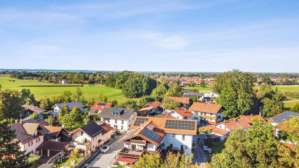 Seltene Chance in Seenähe | Gaststätte inkl. Wohnungen im Ortszentrum - Mehrfamilienhaus, Wohnhaus Übersee | Angebot:25927885