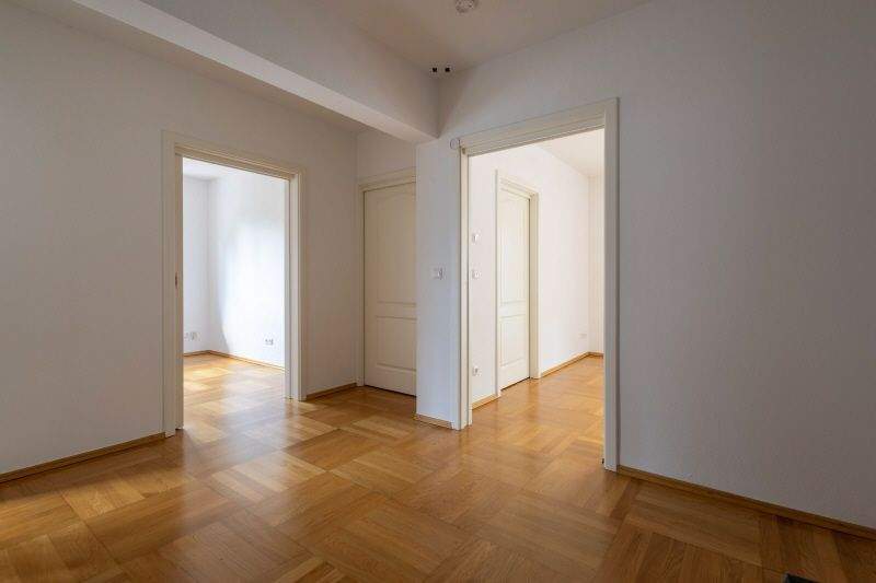 Mehrfamilienhaus, Wohnhaus Stephanskirchen Schloßberg - 1 Zimmer, 434 m&sup2;, 1.965.000&euro; | Angebot:25777569