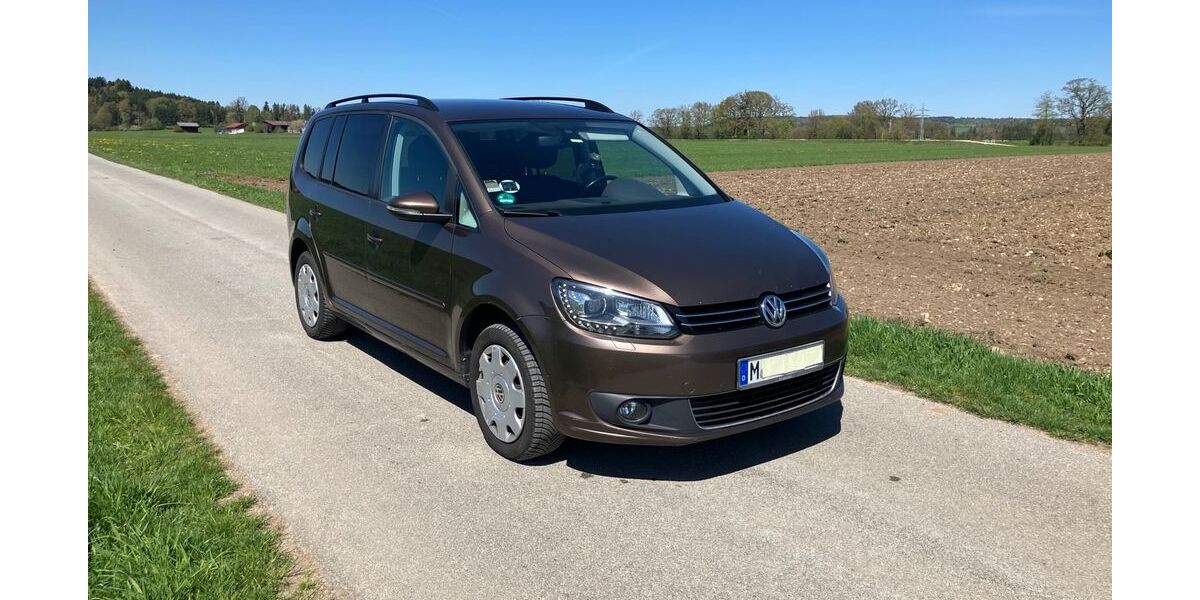 VW Touran 231.000 km 6.900 &euro; Feldkirchen-westerham 83620