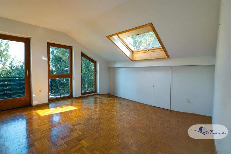 Doppelhaushälfte Rimsting - 8 Zimmer, 215 m&sup2;, 680.000&euro; | Angebot:25692935