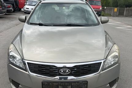 Kia ceed Sportswagon 255.000 km 1.099 &euro; Rosenheim 83024