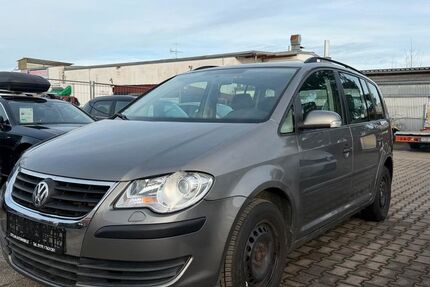 VW Touran 254.925 km 1.999 &euro; Rosenheim 83026