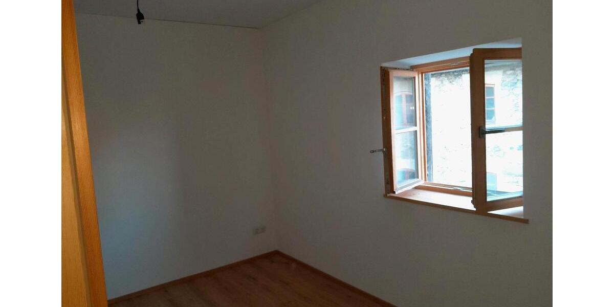 Erdgeschoßwohnung Schnaitsee - 4 Zimmer, 100 m&sup2;, 1.300&euro; | Angebot:25553059