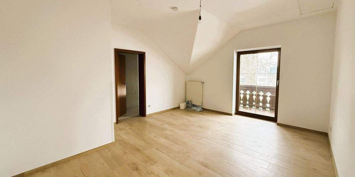 Etagenwohnung Bruckmühl - 3 Zimmer, 91 m&sup2;, 1.250&euro; | Angebot:25802047