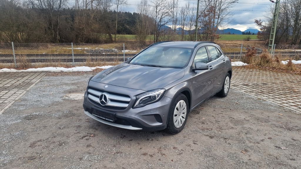 Mercedes-Benz GLA 200 195.714 km 12.999 &euro; Stephanskirchen 83071