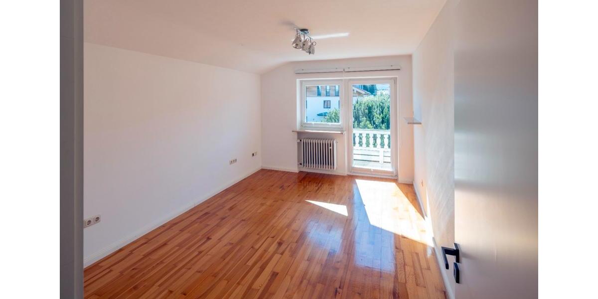 Einfamilienhaus Bernau am Chiemsee - 4 Zimmer, 170 m&sup2;, 2.500&euro; | Angebot:26300238