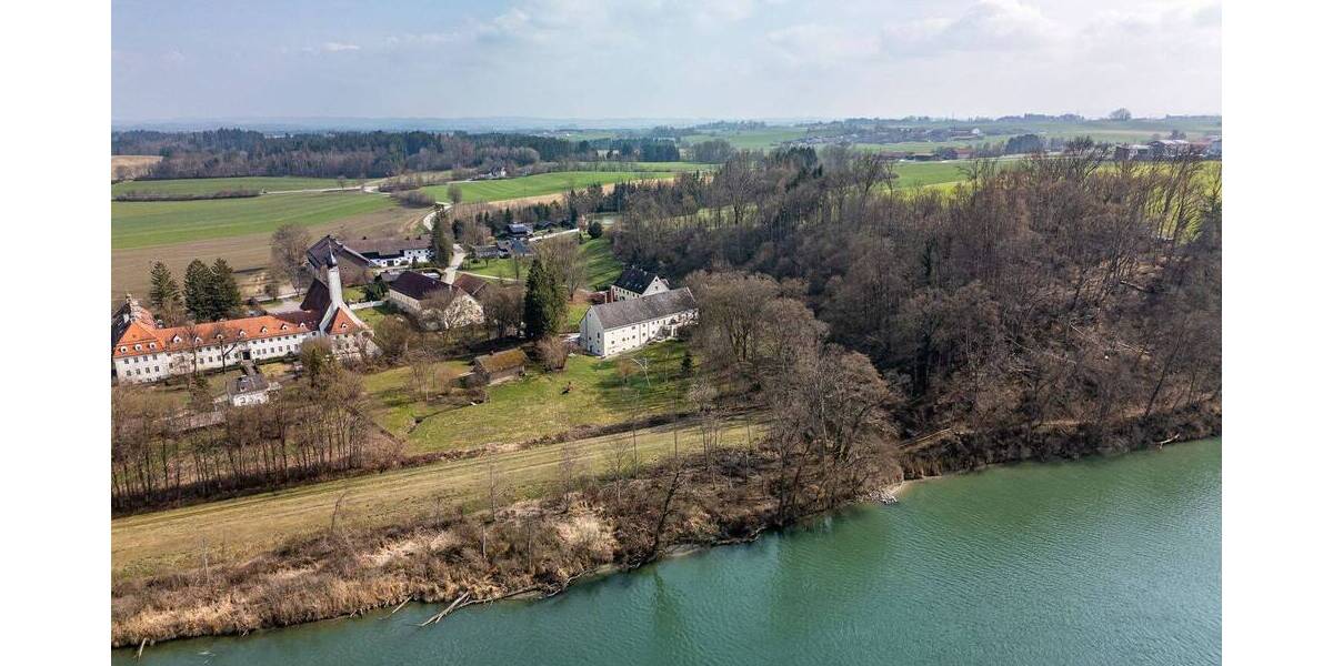Mehrfamilienhaus, Wohnhaus Griesstätt - 8 Zimmer, 370 m&sup2;, 2.650.000&euro; | Angebot:26080091