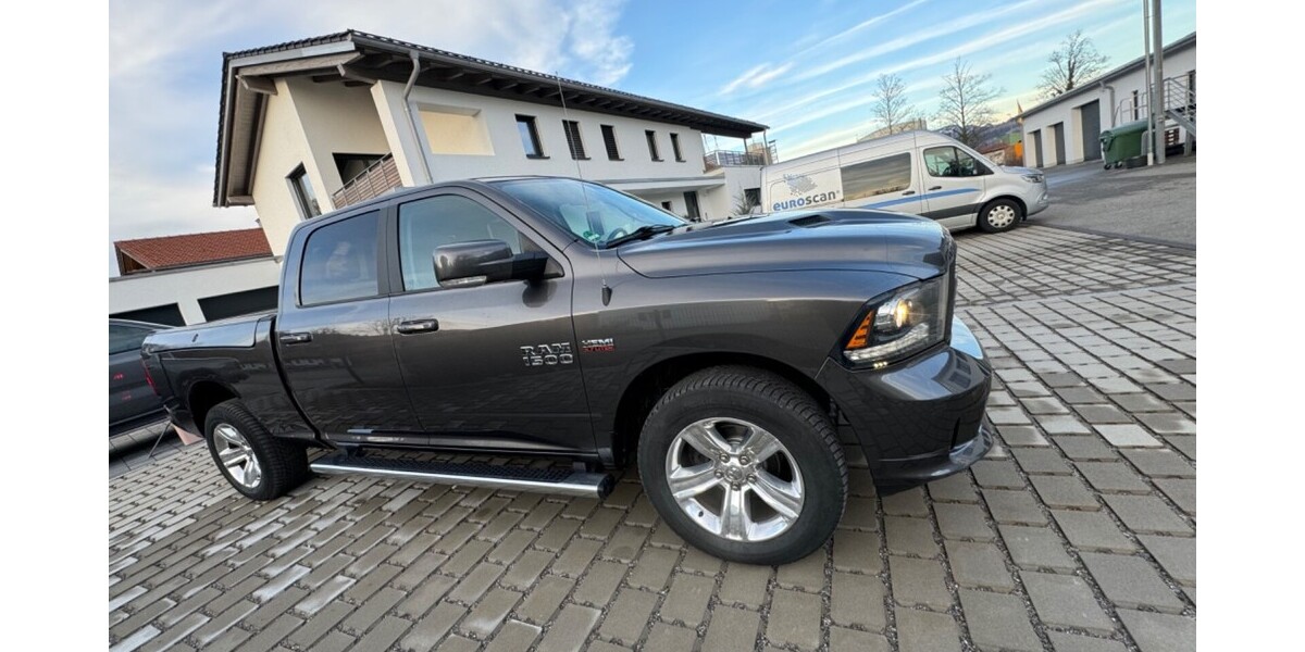 Dodge Ram 134.000 km 30.000 &euro; Kiefersfelden 83088