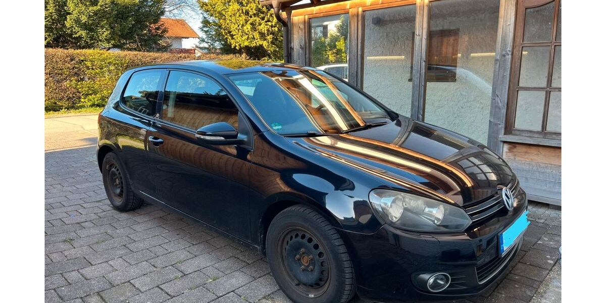 VW Golf 146.000 km 4.500 &euro; Grassau 83224
