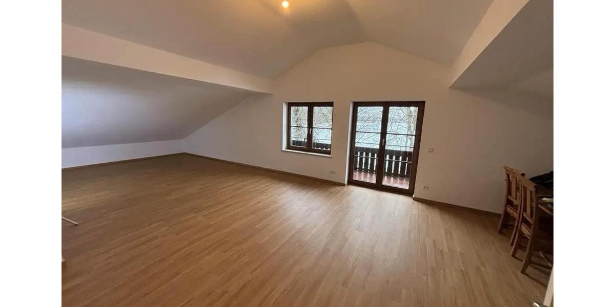 Dachgeschoßwohnung Bad Aibling - 2 Zimmer, 70 m&sup2;, 1.000&euro; | Angebot:25874417