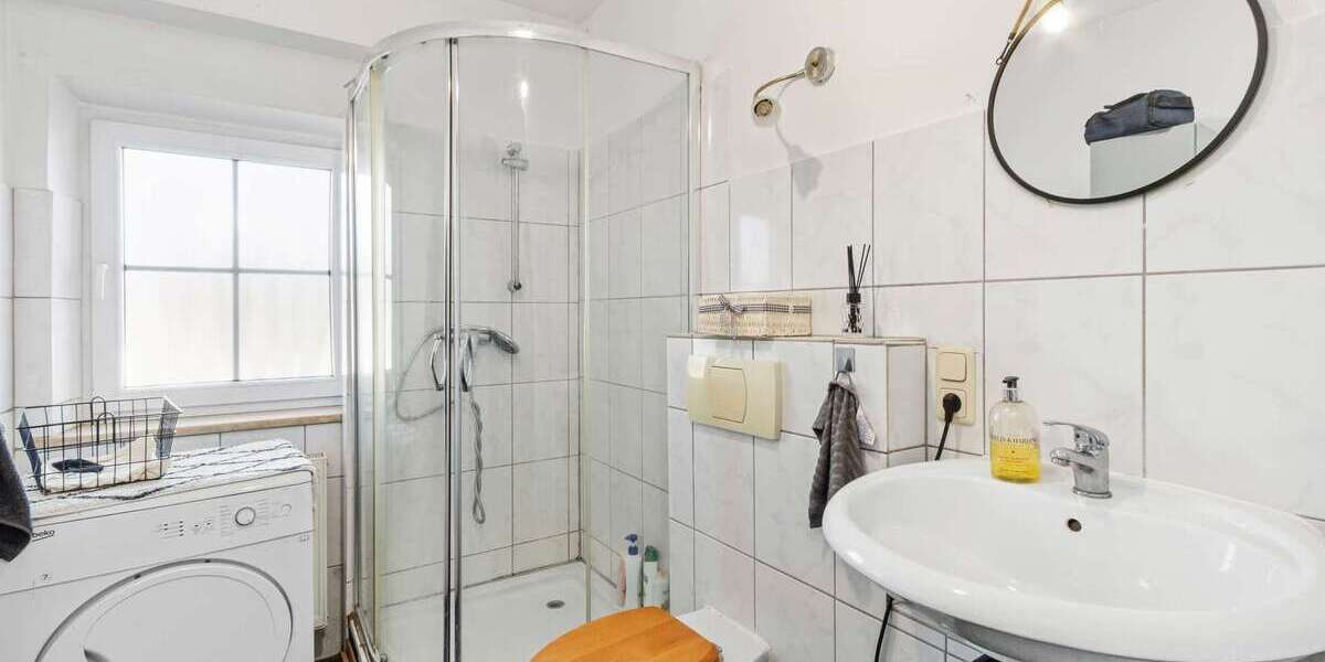 Seltene Chance in Seenähe | Gaststätte inkl. Wohnungen im Ortszentrum - Mehrfamilienhaus, Wohnhaus Übersee | Angebot:25927885