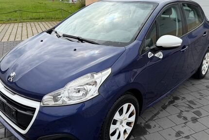 Peugeot 208 108.000 km 2.400 &euro; Rosenheim 83024