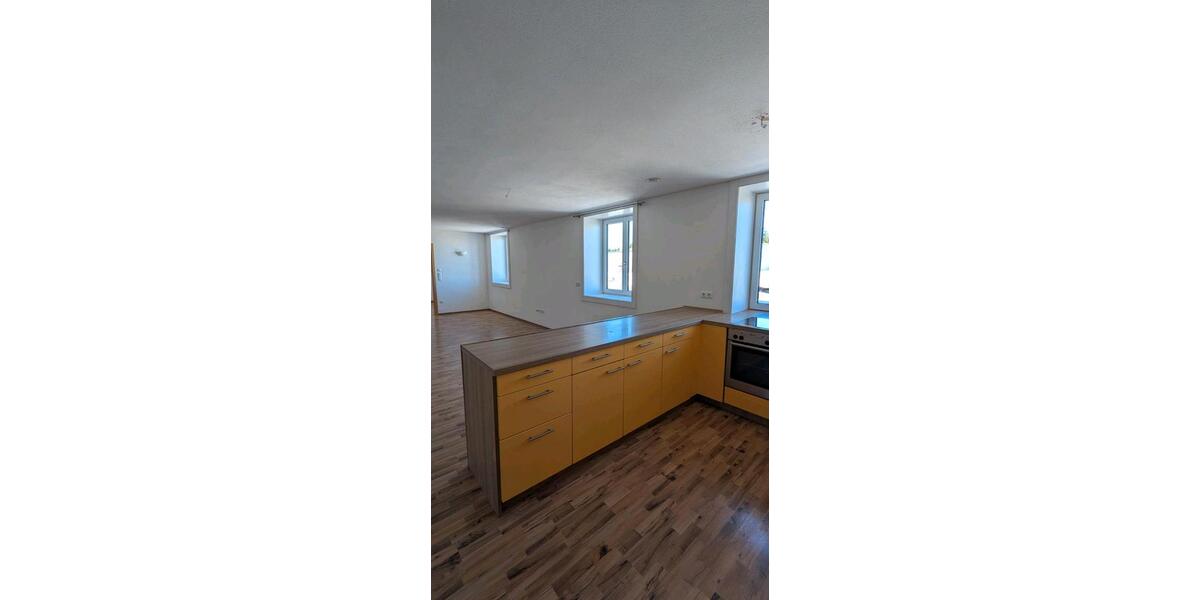 Etagenwohnung Edling - 3 Zimmer, 100 m&sup2;, 1.150&euro; | Angebot:26688598