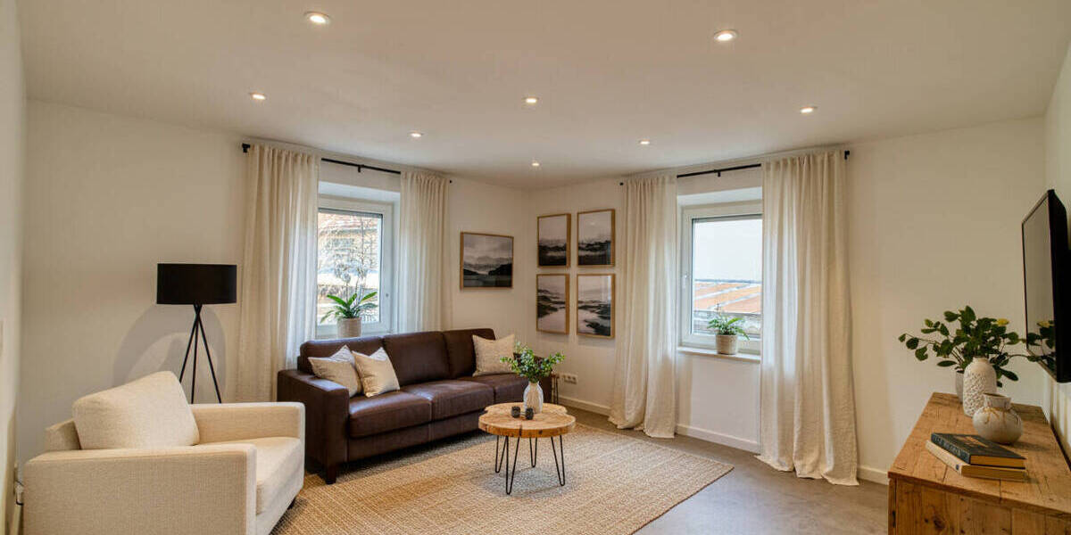 Etagenwohnung Rosenheim Innenstadt - 6 Zimmer, 195 m&sup2;, 1.098.000&euro; | Angebot:26017786