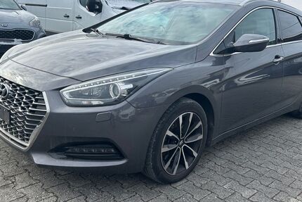 Hyundai i40 224.000 km 9.519 &euro; Rosenheim 83026
